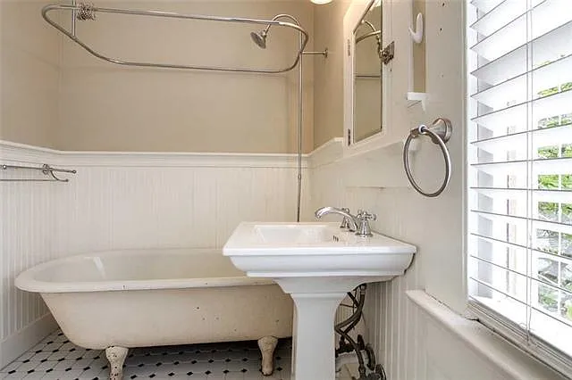 229 Bermuda St — Photo 10