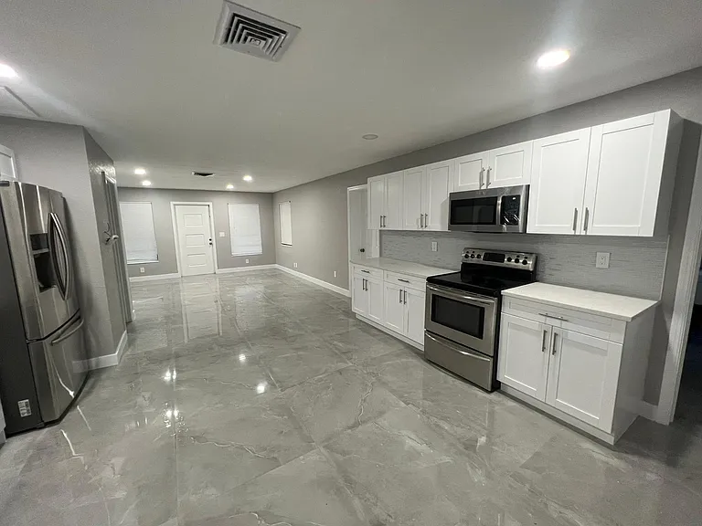 129 Euclid Blvd — Photo 3
