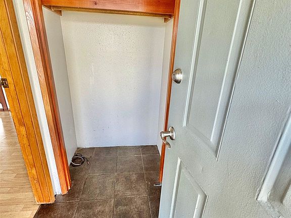 4th image of 1410 4th St