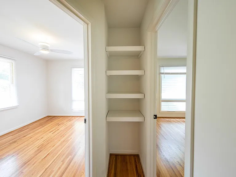 1027 31st Ave N #C — Photo 17