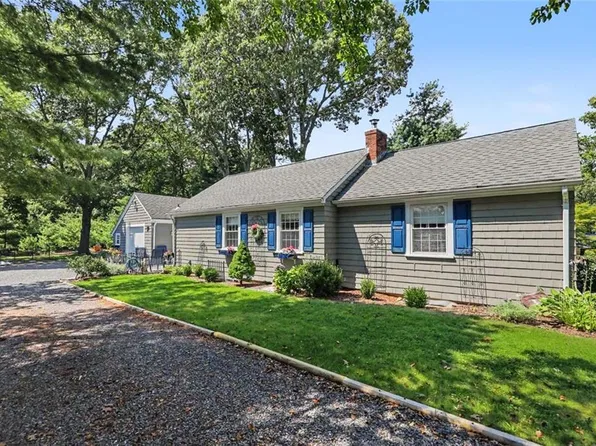 75 Princes Hill Ave, Barrington, RI 02806