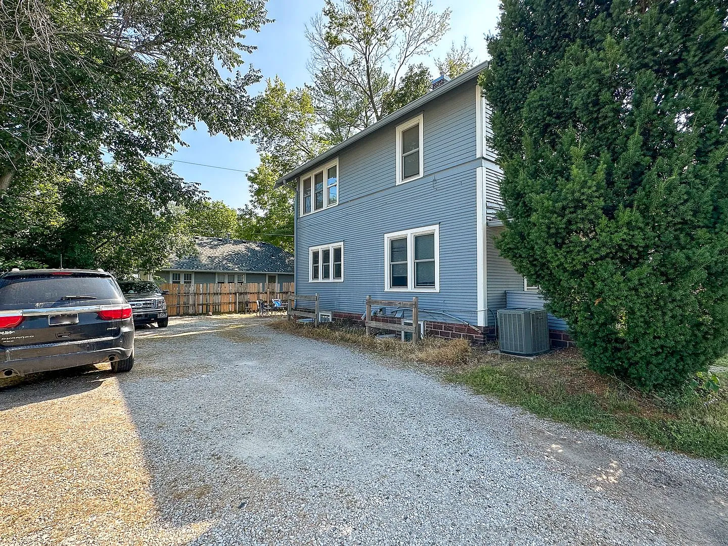 2862 Lincoln Way — Photo 3
