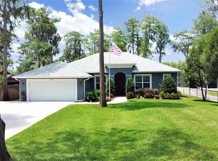 17026 Dennis Rd, Lutz, FL 33558