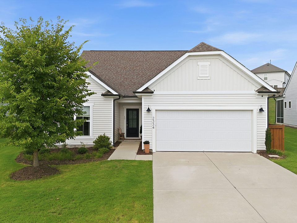 1st image of 2334 Bethpage Dr