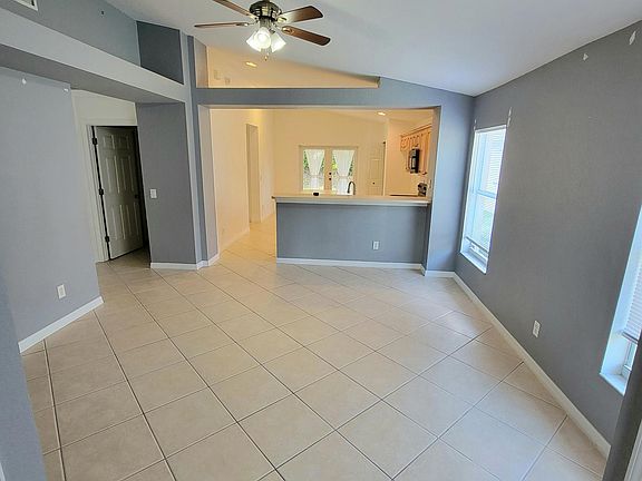 3rd image of 11734 Crest Creek Dr