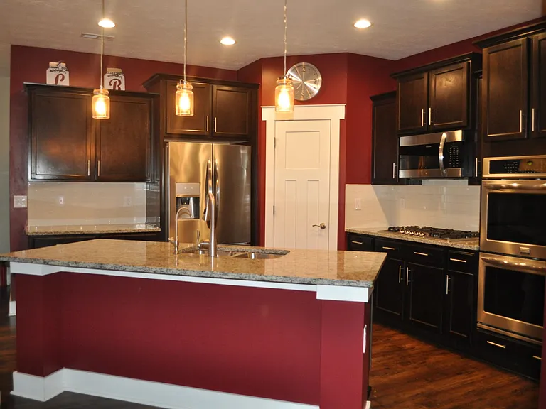 802 Declaration Dr — Photo 2