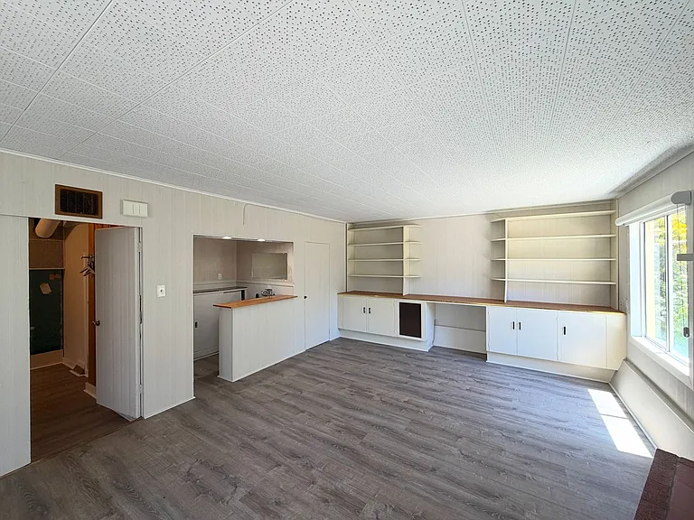 955 Lawton St — Photo 32