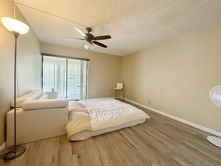 2312 S Cypress Bend Dr #209 — Photo 40