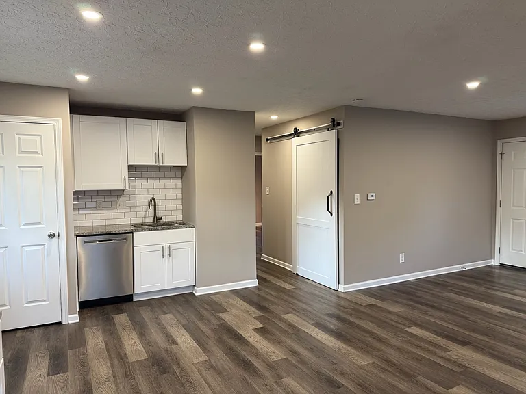 3551 Paxton Dr — Photo 9
