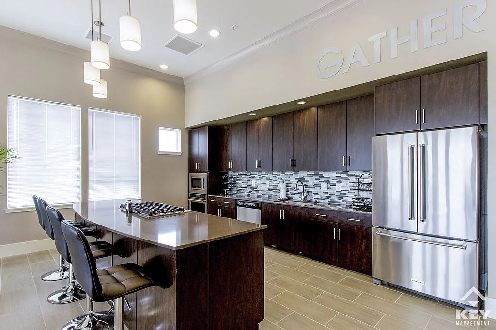 The Vue Luxury Apartments — Photo 4