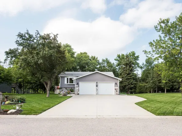 2504 Conifer Ave, Alexandria, MN 56308