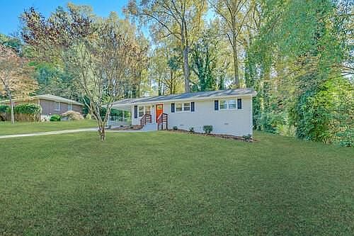 4th image of 230 Pineland Dr SE