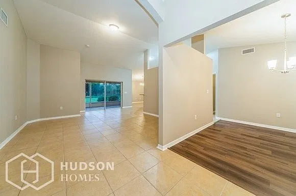 3 bed, 2.0 bath, 1859 sqft, $2,049 — Photo 3