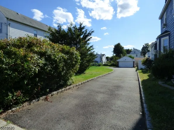 55 Stager St, Nutley, NJ 07110