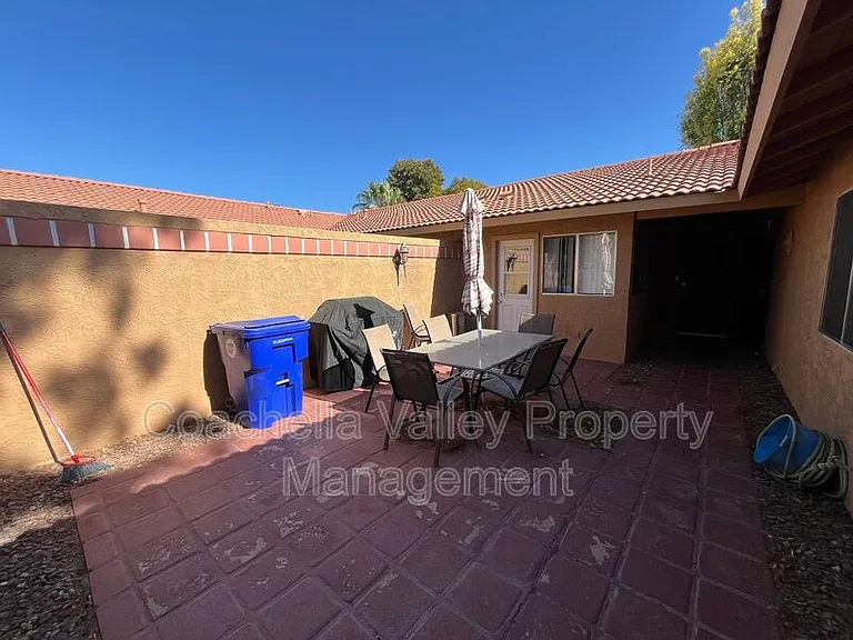 82135 Bergman Dr — Photo 2