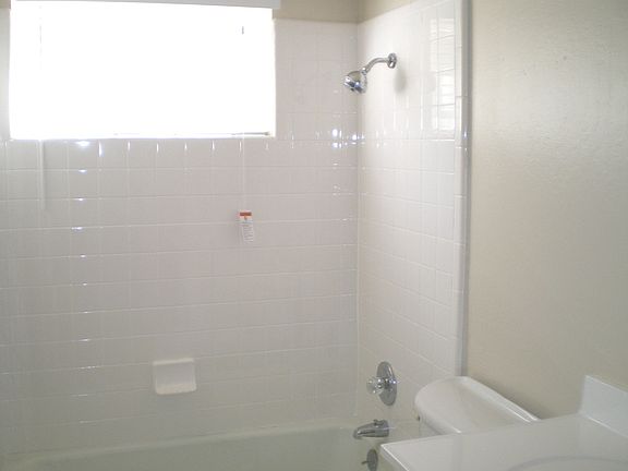 5th image of 1572 Mendenhall Dr APT 5