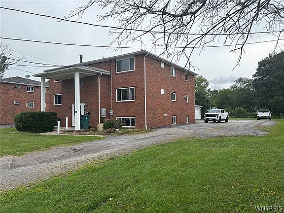 3rd image of 115 Mead St