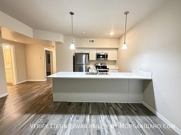 3rd image of 10222 W Ustick Rd #103