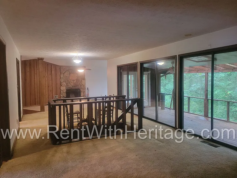 1050 Flamingo Dr — Photo 14