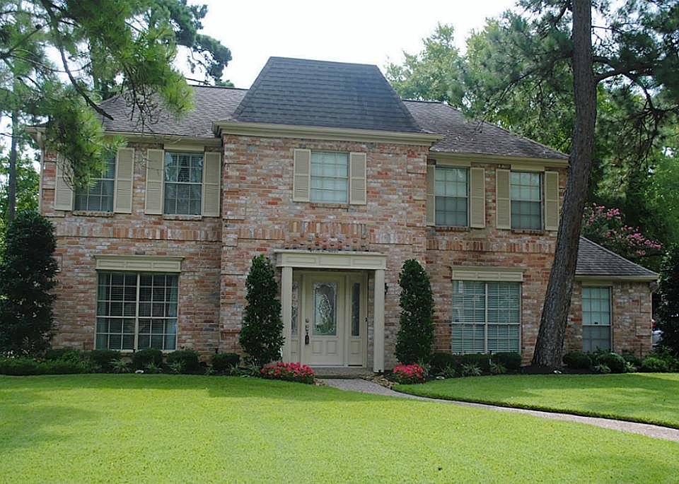 Stately family home on large lot with pool and big yard. Three living areas plus formal dining room 