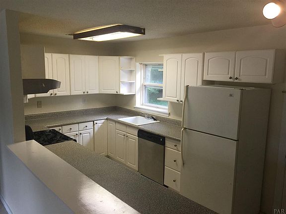 5th image of 2220 Frank St