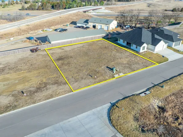 837 N Speyside Cir, Andover, KS 67002