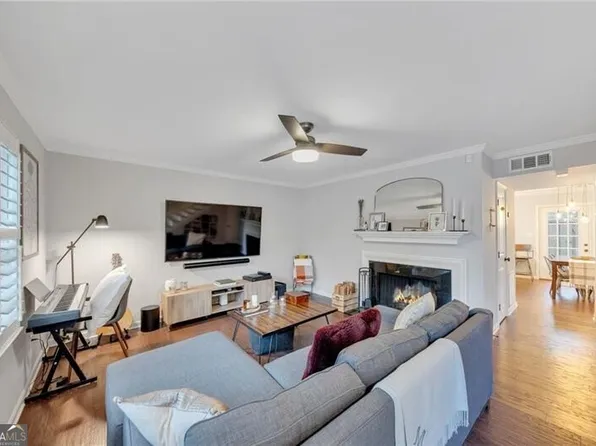 13 Glenald Way NW, Atlanta, GA 30327