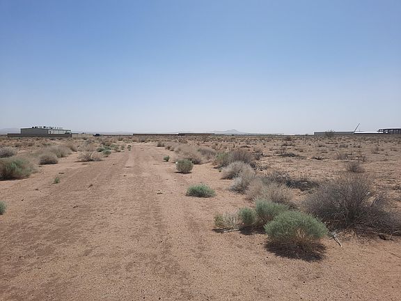 4th image of Lilienthal Ct