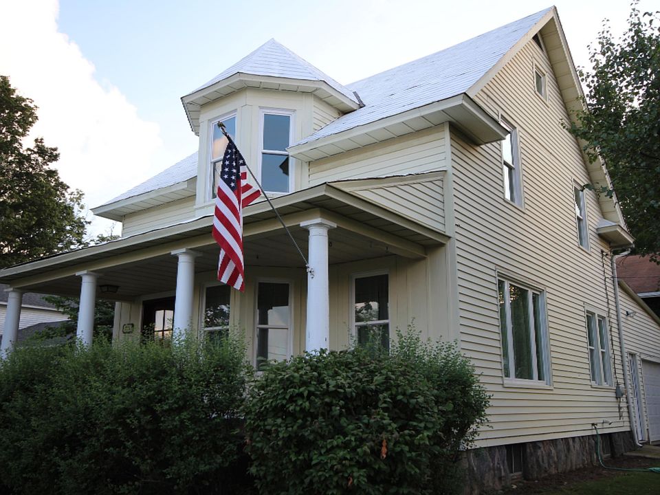 1st image of 216 S Kalamazoo St