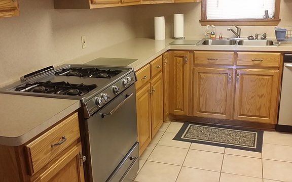 2nd image of 6549 Plaza St
