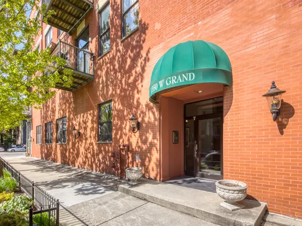 1350 W Grand Ave APT 4B, Chicago, IL 60642
