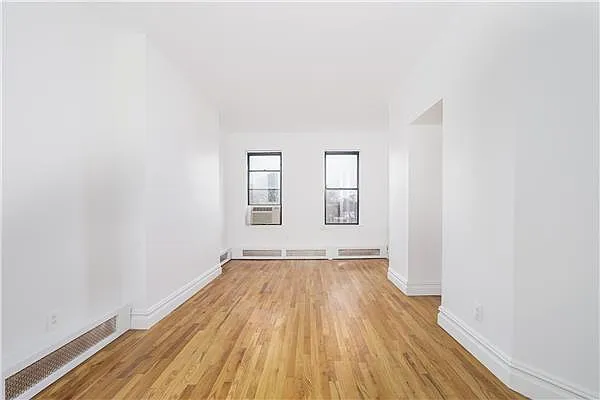 Sold by Avenue Sotheby's International Realty | media 9