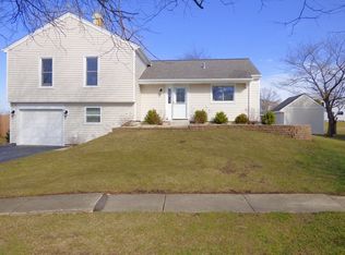 821 S Sheridan Dr, Bartlett, IL
