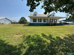 532 County Road 152, Section, AL 35771