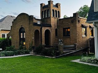 2461 S 79th St, West Allis, WI 53219