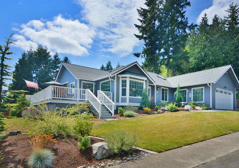 1st image of 4011 NW Newport Ct