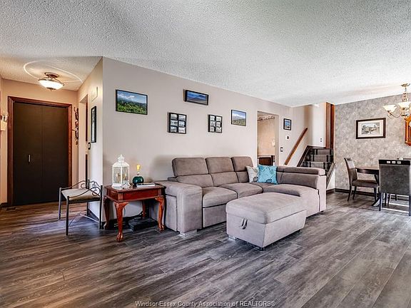 4th image of 265 Stonehedge Dr