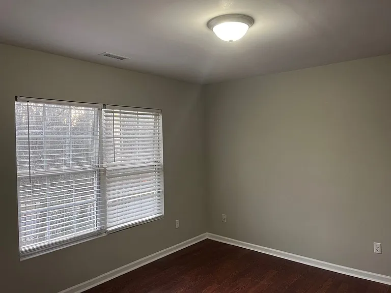 5365 Esther Ln — Photo 6