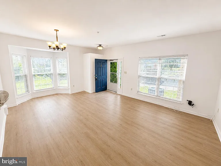 308 Assembly Point Ct — Photo 4