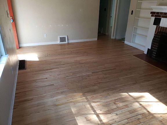 5th image of 1005 NE D St