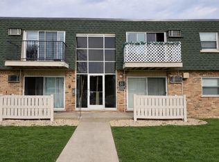 10037 S Walnut Ter #31-111, Palos Hills, IL