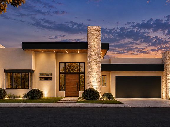 3rd image of 417 Vista Del Rio Ave
