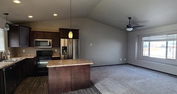 Kitchen & Living room