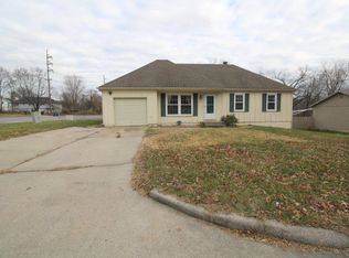801 S Water St, Liberty, MO 64068