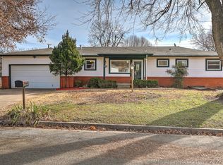 513 E Fort Worth Dr, Broken Arrow, OK 74012