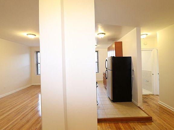 3rd image of 15110 35th Ave APT 2M