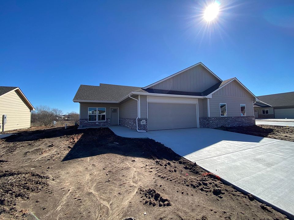 952 N Cloverleaf St, Goddard, KS 67052 Zillow