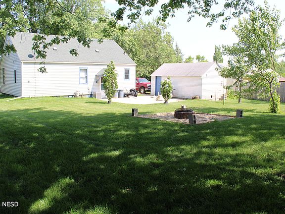 3rd image of 707 5th Ave S
