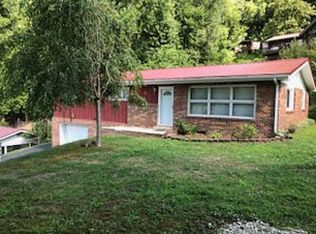 245 Ercelle St, Elkhorn City, KY 41522
