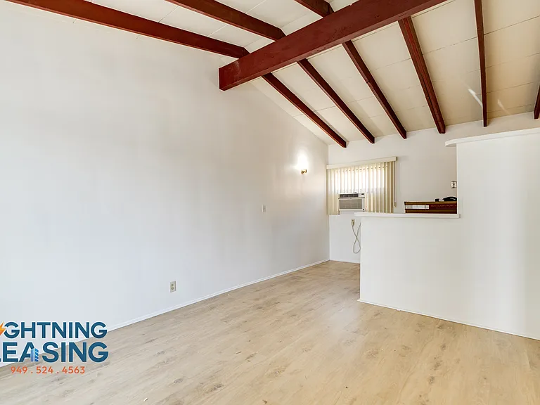 7900-7910 Willis Ave #4 — Photo 1